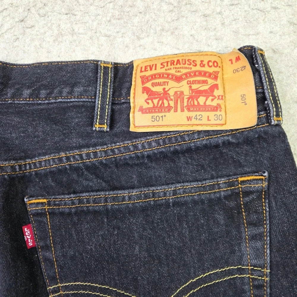 Levi's 501 Original Fit Jeans Mens 42x30 Black Denim Straight Leg 100% Cotton
